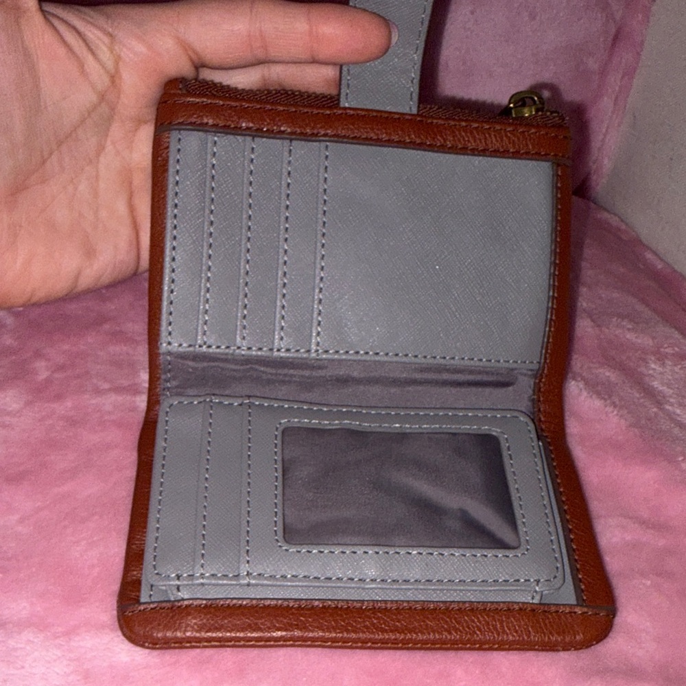 Fossil Lainie Multifunction Brown Leather Wallet NWOT - Picture 6 of 12